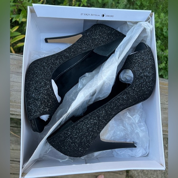 Nine West Peep Toe Sequin Heels Size 9.5M STUNNING! - Picture 8 of 8